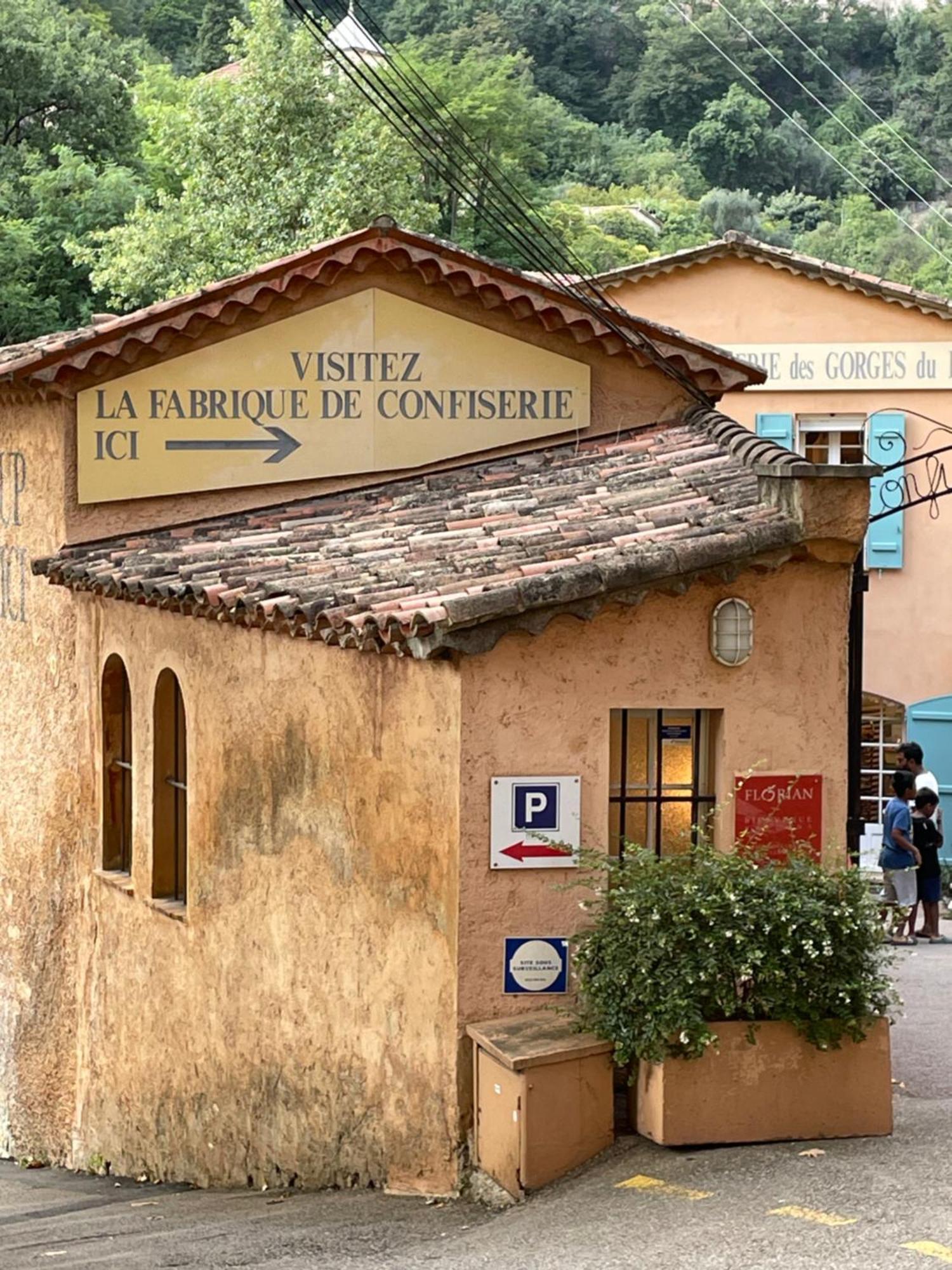 Au Pied Des Baous Bed & Breakfast Vence Dış mekan fotoğraf
