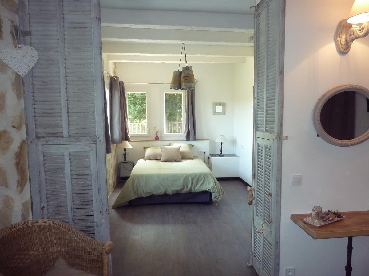 Au Pied Des Baous Bed & Breakfast Vence Dış mekan fotoğraf