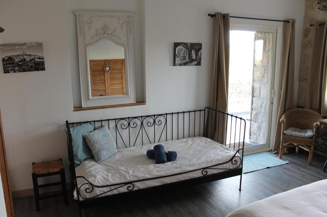 Au Pied Des Baous Bed & Breakfast Vence Dış mekan fotoğraf