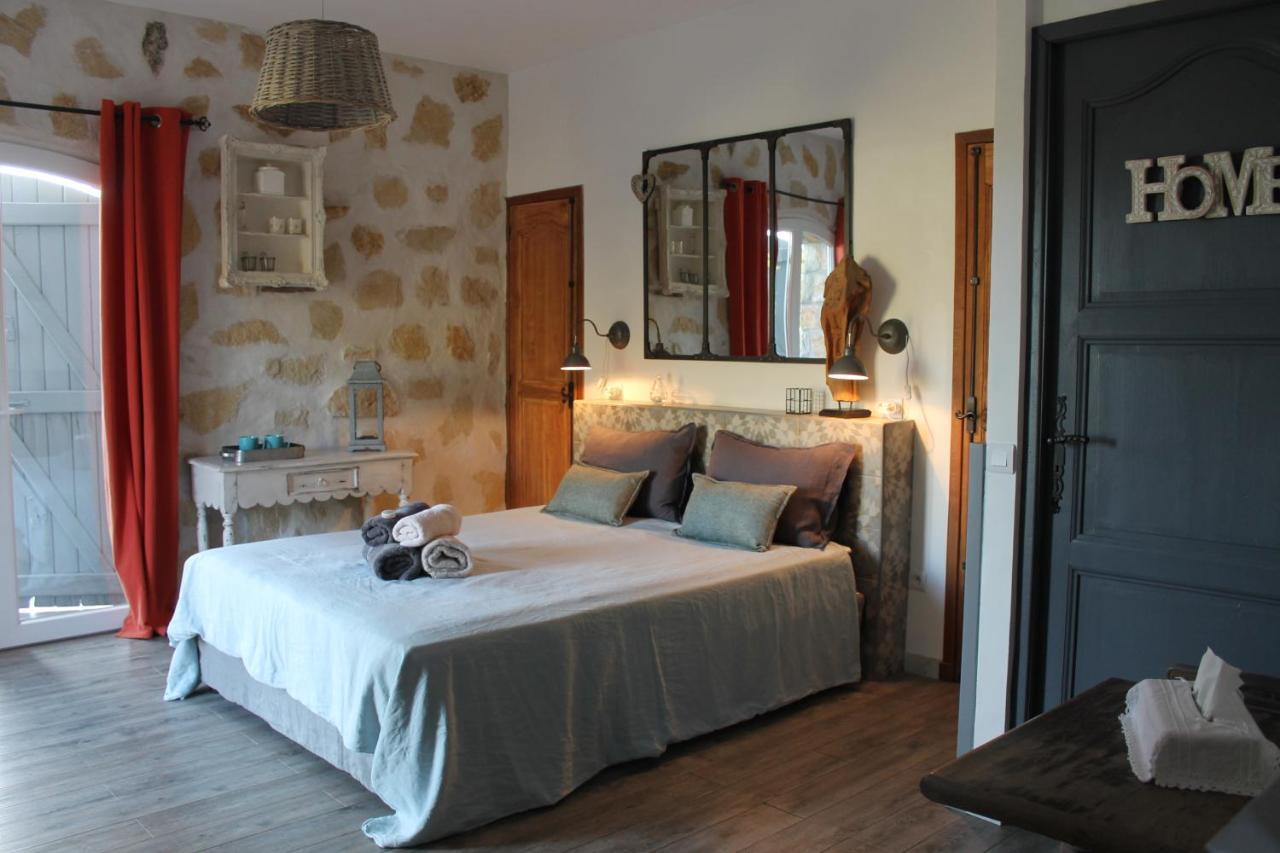 Au Pied Des Baous Bed & Breakfast Vence Dış mekan fotoğraf